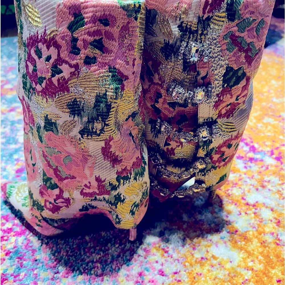 New AZALEA WANG Tilley Floral Jacquard Pointed Toe Bootie - Picture 15 of 17